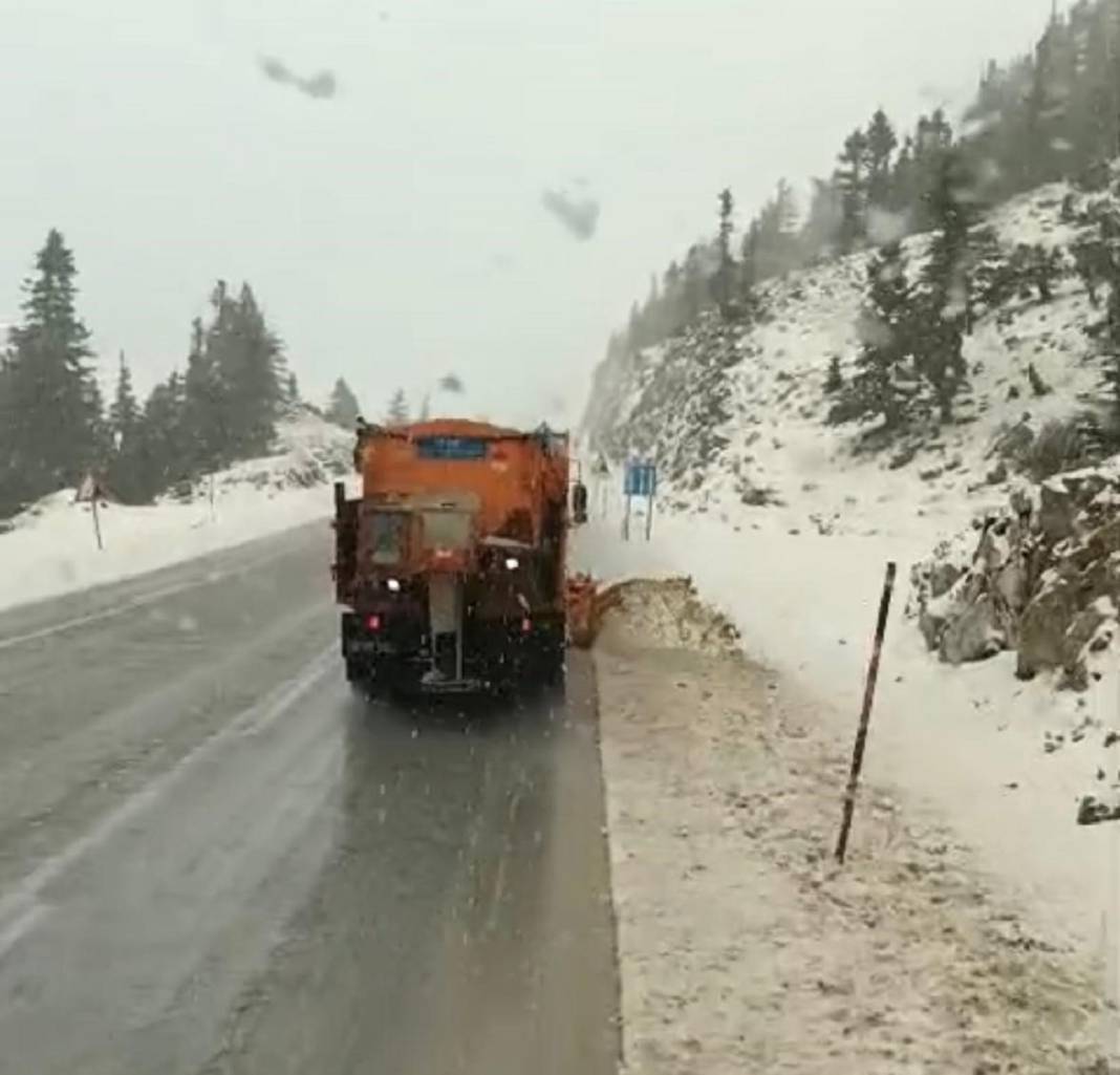 Alacabel'de bahar yerini kara bıraktı: Sürücüler hazırlıksız yakalandı 7